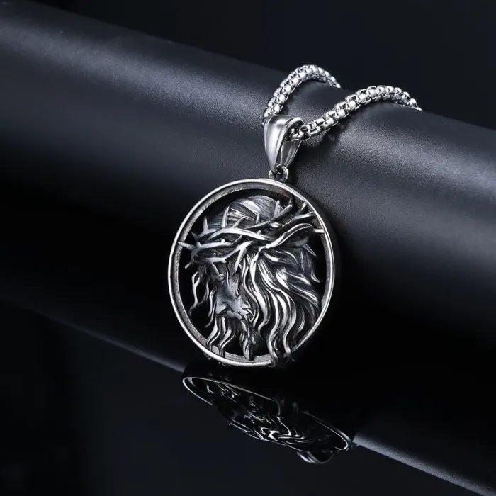 Vintage 3D Hollow Relief Crucifix Portrait Medallion Pendant – Cross-Border In-Stock One-Piece Dropshipping