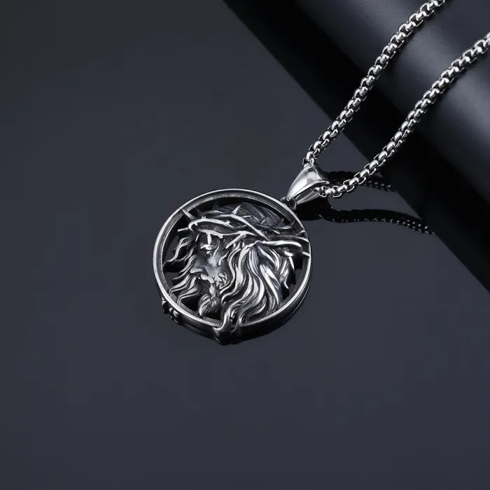 Vintage 3D Hollow Relief Crucifix Portrait Medallion Pendant – Cross-Border In-Stock One-Piece Dropshipping